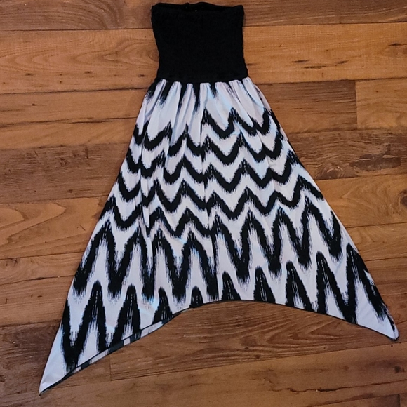 Black and white sun dress. - Picture 2 of 2